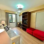 Times Square Jamaris 100 - Uh 211